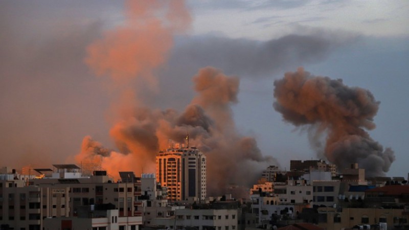 Israel besieges Gaza amid intensified conflict with Hamas, attacks on border with Lebanon