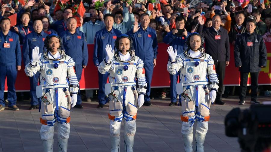 Tang Hongbo becomes first taikonaut to revisit Tiangong space station