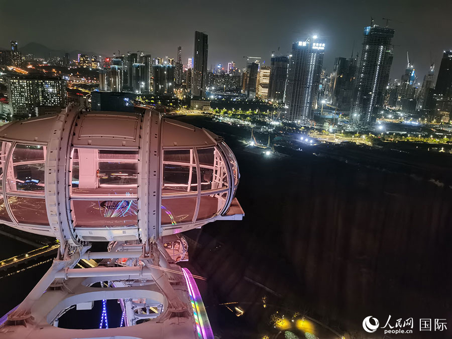 International journalists immerse themselves in Shenzhen's nightlife