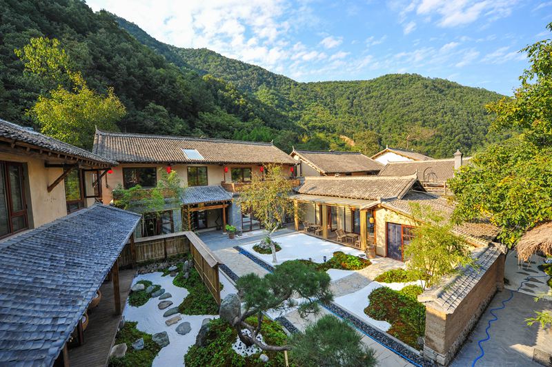 Village in NW China's Shaanxi transforms into thriving tourist resort by harnessing natural resources