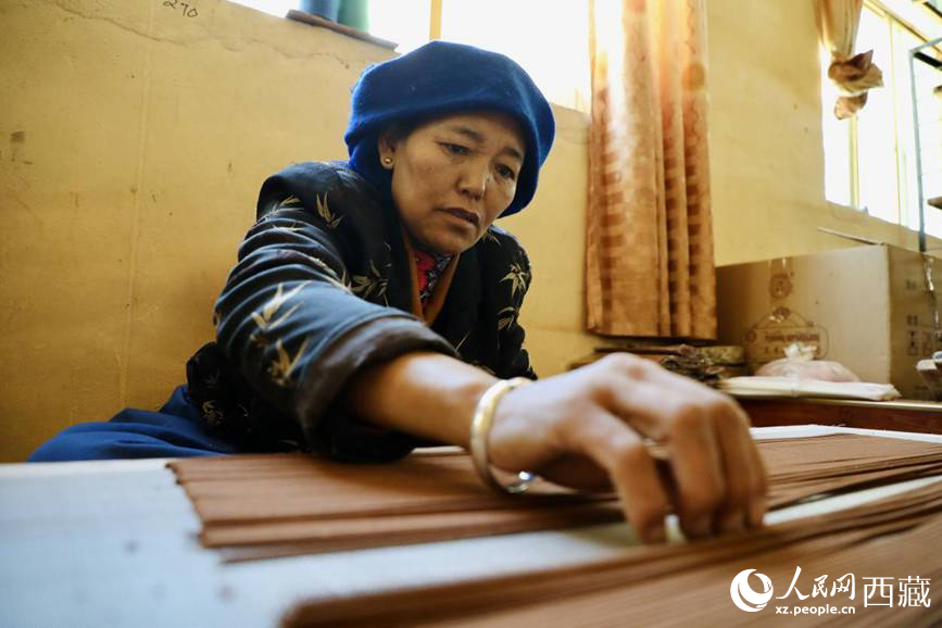 Millennium-old Tibetan incense-making craft