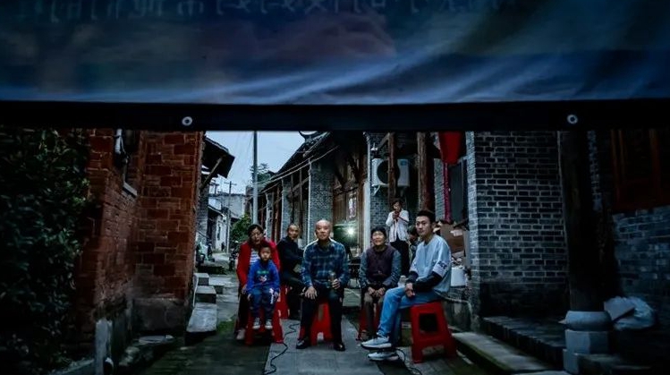 Village projectionists show more than 20,000 movies over 38 years