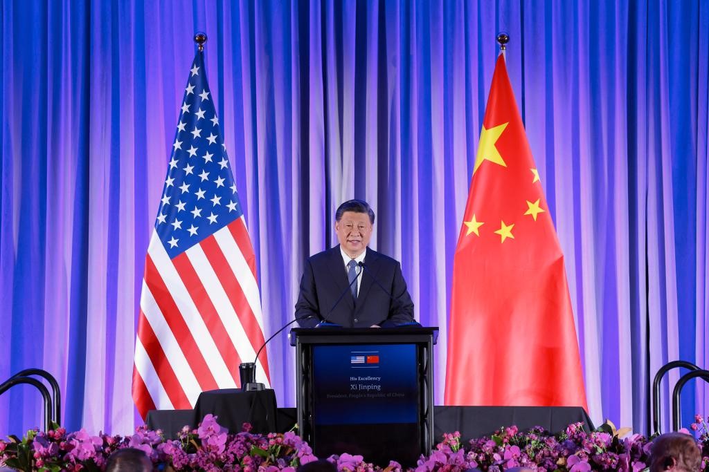 To jointly write new stories of friendship between Chinese, American people in new era
