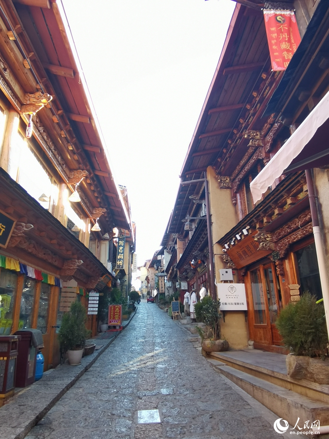 Exploring the ancient town of Dukezong in Shangri-La