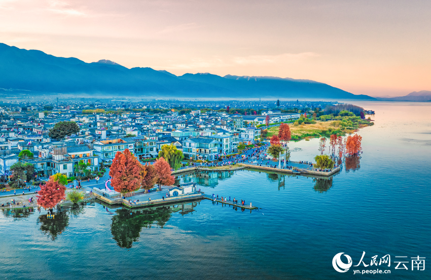 Beautiful scenery of Erhai Lake in Dali, SW China's Yunnan