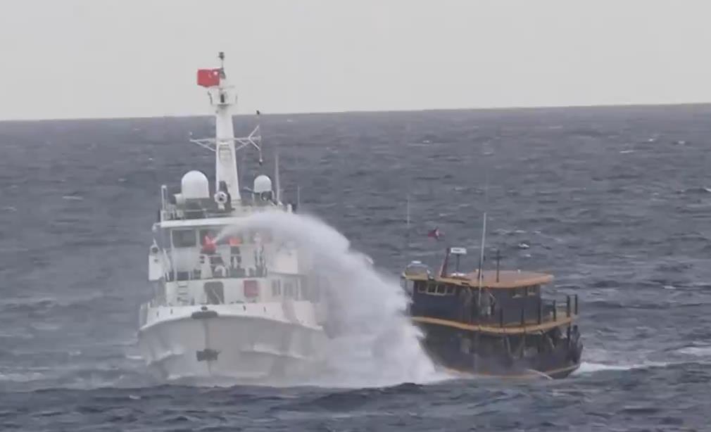 Philippine vessel disregards warnings, ramming into a China Coast Guard ship