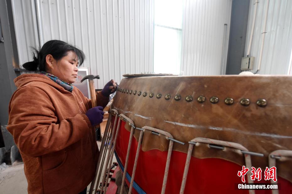 Master of Chinese drums spreads his craft to the world