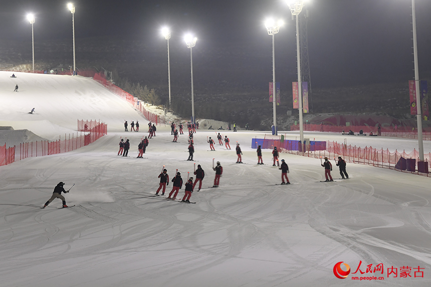 Reporters explore N China's Hohhot ahead of 14th National Winter Games