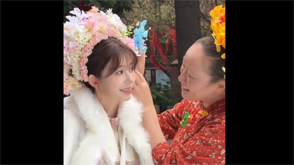 Trending in China | Zanhuawei: Flower garden headdress