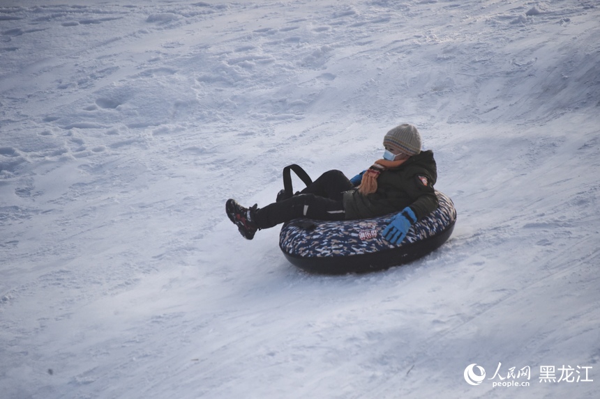 A glimpse into winter fun in China's 'ice city' Harbin