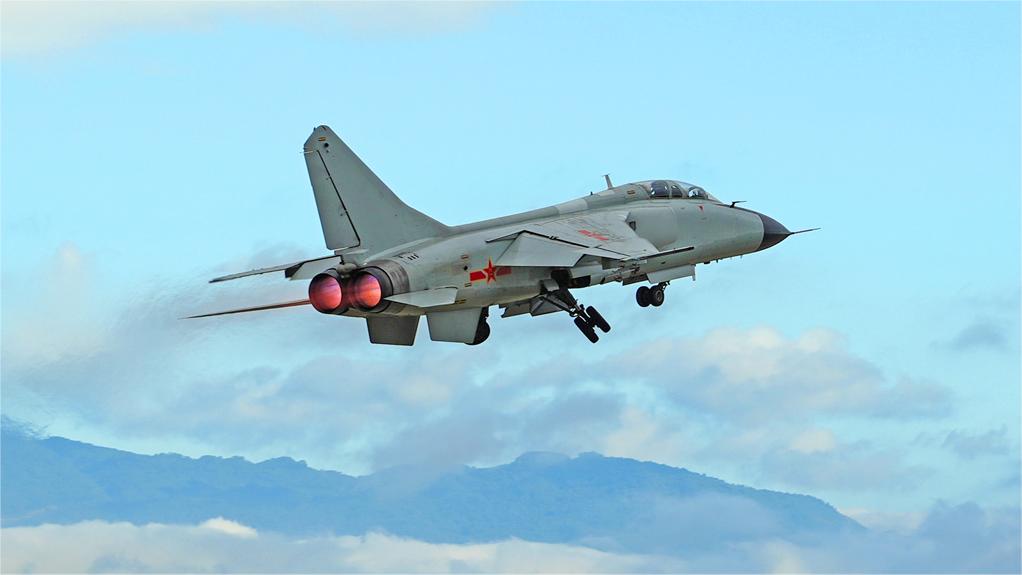 Fighter jet takes off for live-fire training exercise