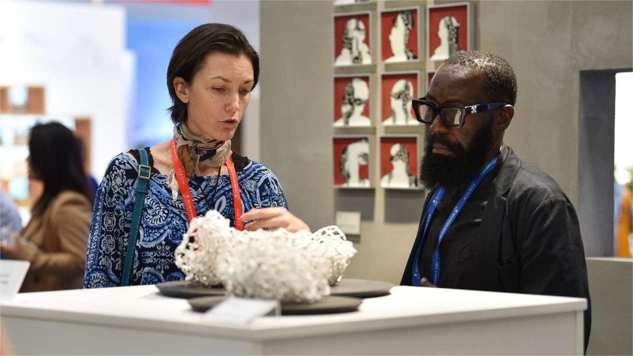 Global artists pursue dreams in Jingdezhen, China's "porcelain capital"