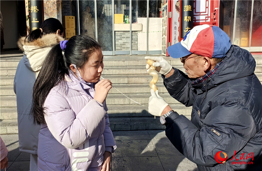 Fair selling Chinese New Year products opens in N China's Tianjin