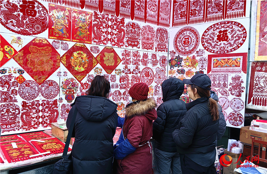 Fair selling Chinese New Year products opens in N China's Tianjin