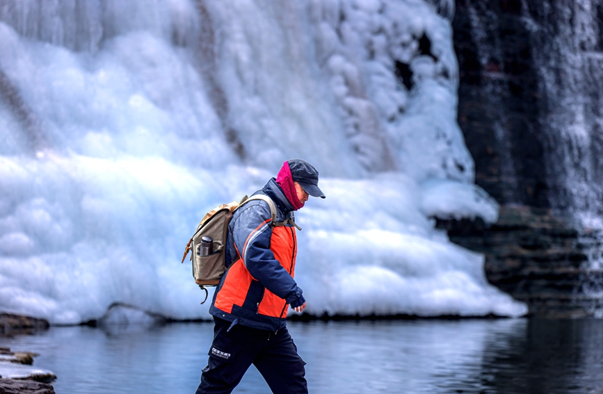 Picturesque winter scenery of Taihang Grand Canyon in Anyang, C China's Henan