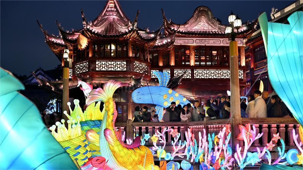 Yuyuan Garden Lantern Fair highlights Chinese culture