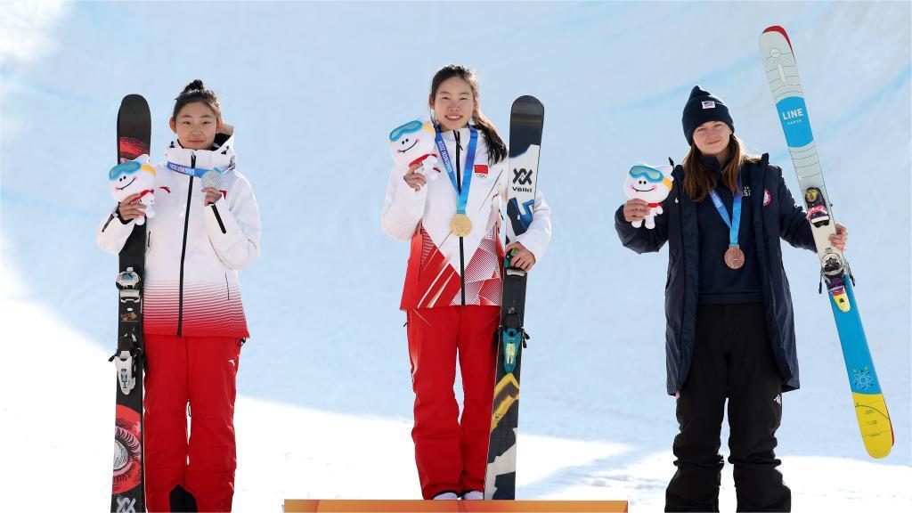 China continues winning streak at Freeski Women's Halfpipe in Winter Youth Olympics