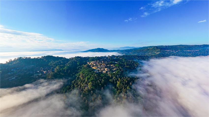 In pics: Spectacular sea of clouds in Jingmai Mountain, SW China's Yunnan