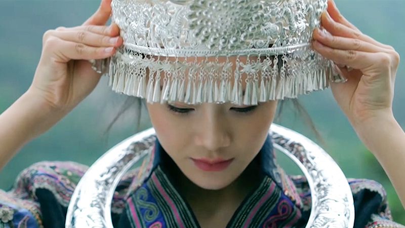 The exquisite silver ornaments of the Miao ethnic group
