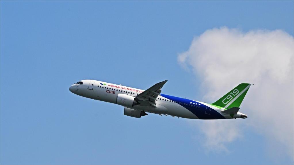China's self-developed C919 large passenger jet makes its first rehearsal flight abroad