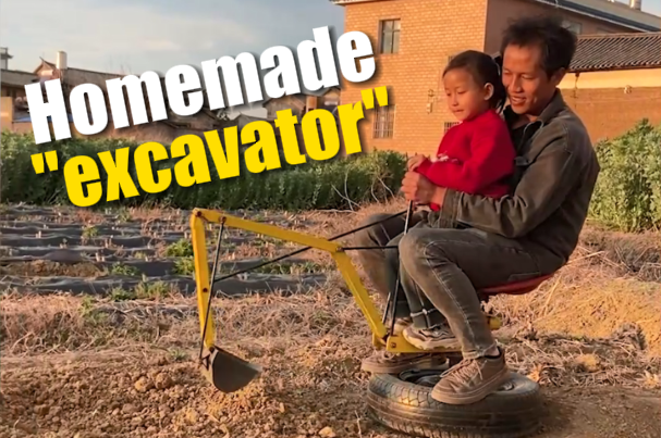Father's DIY 'excavator' toy delights daughter and wins hearts online