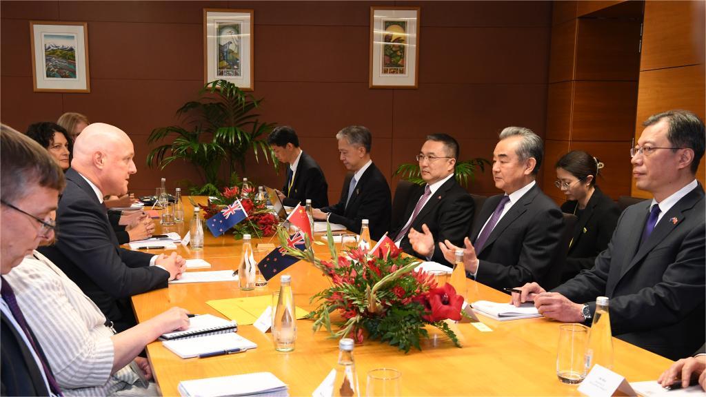 China, New Zealand pledge efforts to further strengthen relations