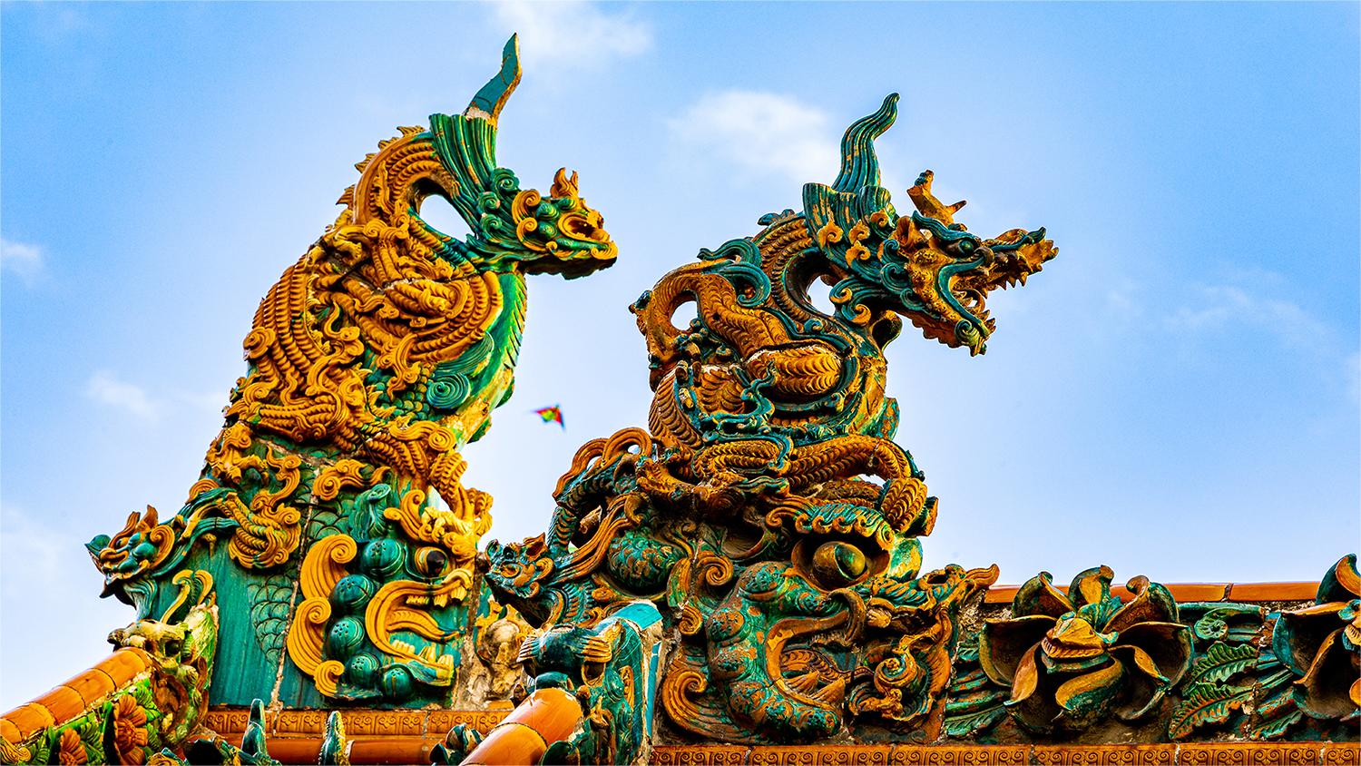 Artisans keep ancient colored glaze tradition alive in Jiexiu, N China's Shanxi