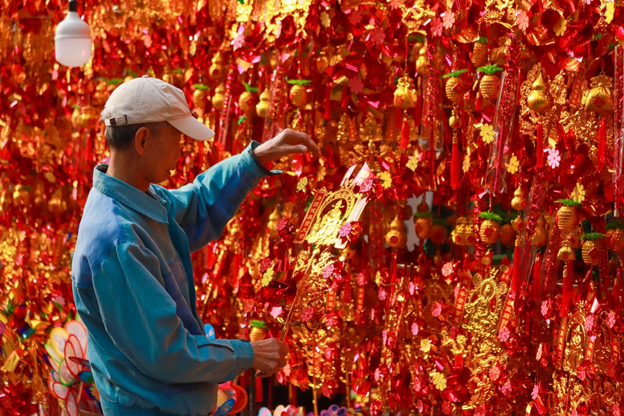 Millennium-old Boluodan Temple Fair held in S China's Guangdong