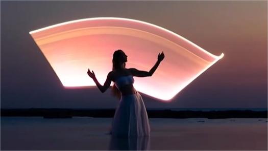 Trending in China | Painting with light