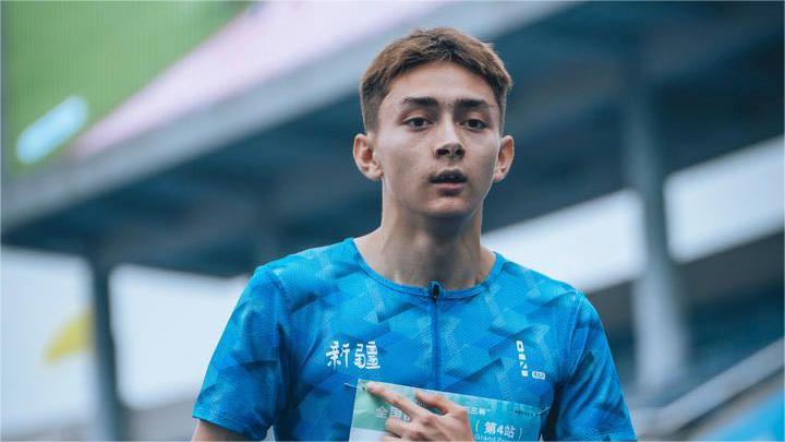 Xinjiang's 17-year-old runner breaks national record twice in 20 days