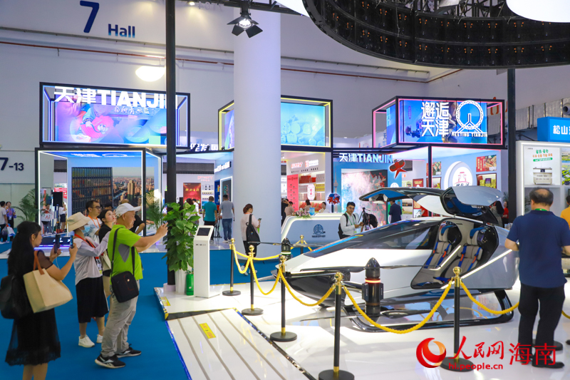 Domestically-made vehicles shine at 4th China International Consumer Products Expo