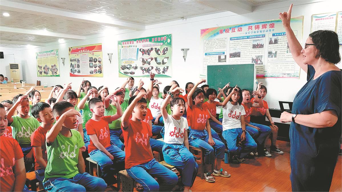 Choral singing method transforms lives in Hunan