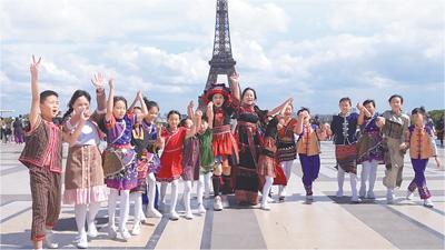 Children's chorus from China's Hainan charms French audience