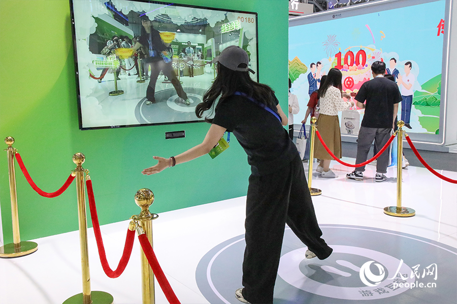 In pics: Cutting-edge exhibits at 7th Digital China Summit in SE China's Fujian