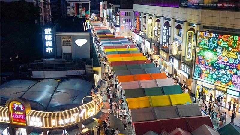 Vibrant nightlife spurs Hangzhou's economy