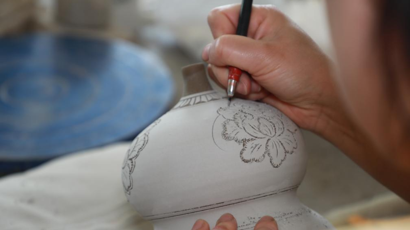 Ancient Jieshou painted pottery revives in modern time