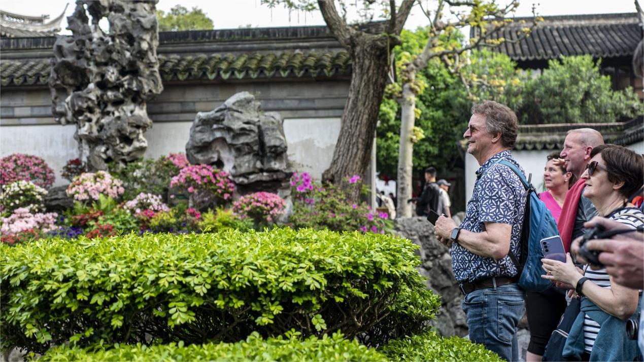 China makes big strides in opening up service sector