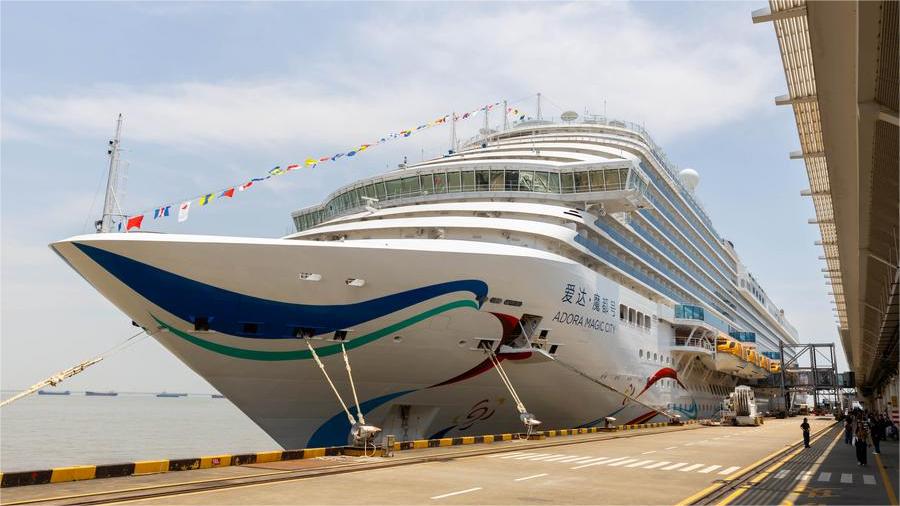 China's 1st homegrown large cruise ship receives over 150,000 tourists