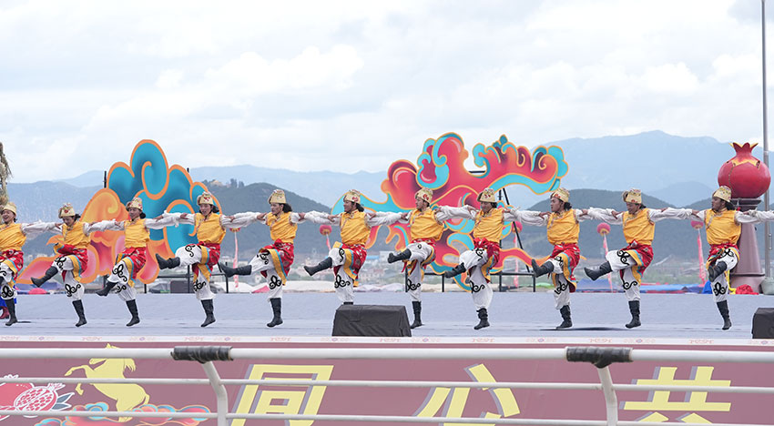 Grand horse racing event held in Shangri-La, SW China's Yunnan