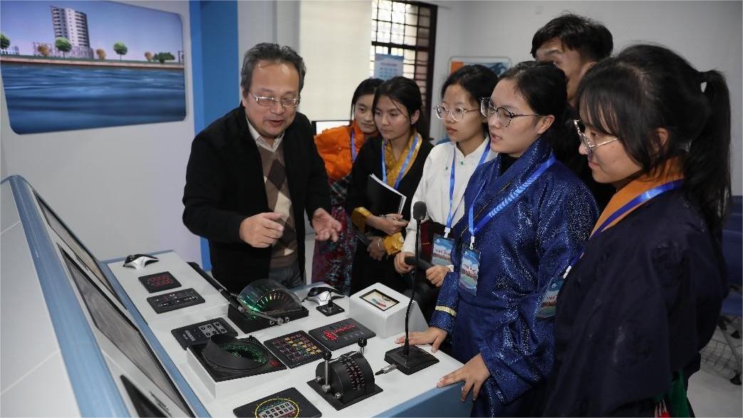 Qinghai middle school flourishing under paired assistance from Shanghai