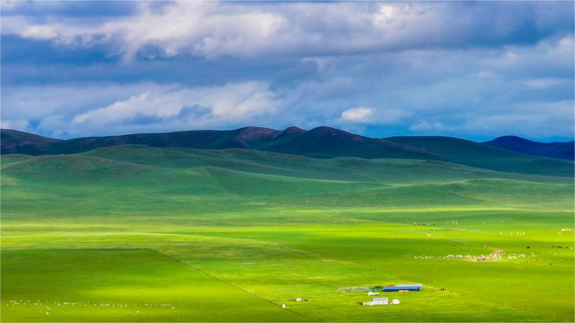 Scenery of grassland in north China's Inner Mongolia