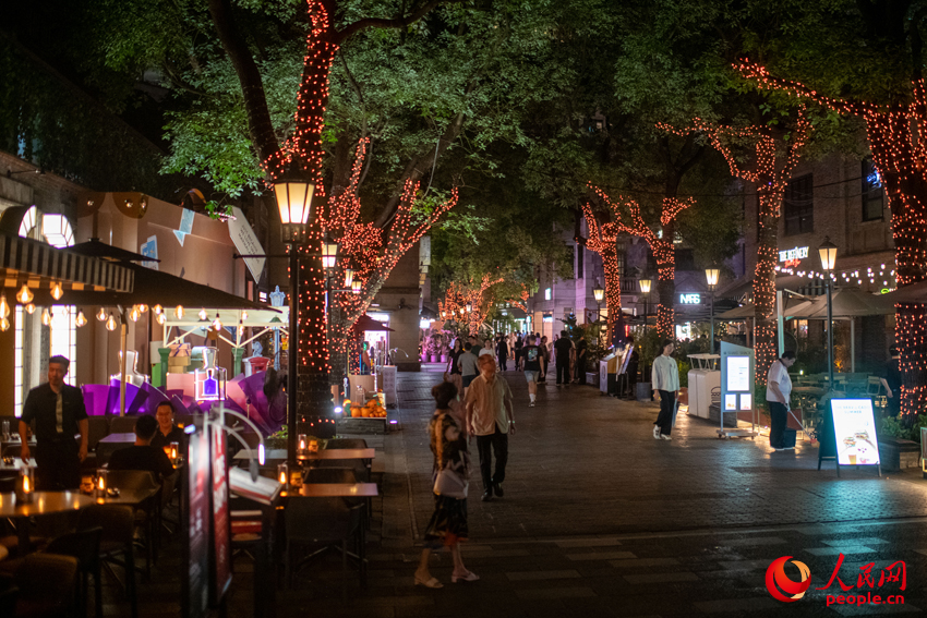 In pics: Shanghai welcomes an increasing number of foreign tourists