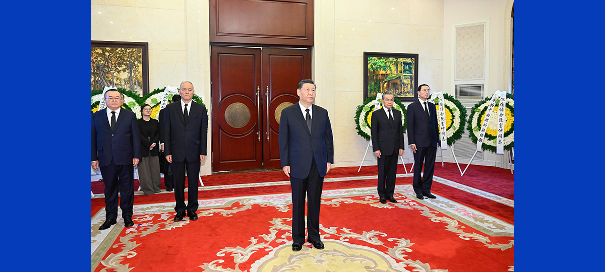 Xi mourns passing of Nguyen Phu Trong