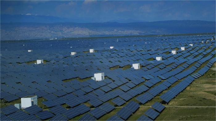 Hainan Tibetan Autonomous Prefecture weaves stunning tapestry of sustainable development in desertified area