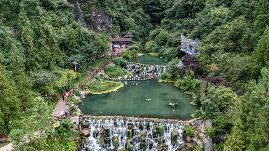 Guizhou attracts tourists during peak summer travel season