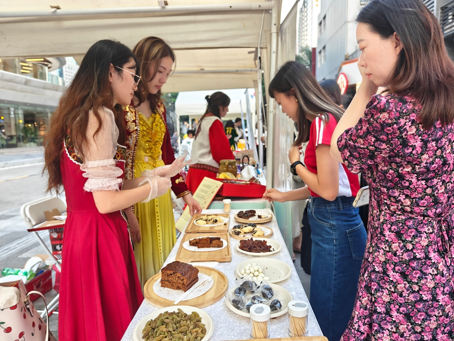 In pics: Promotional event for NW China's Xinjiang held in Guangzhou