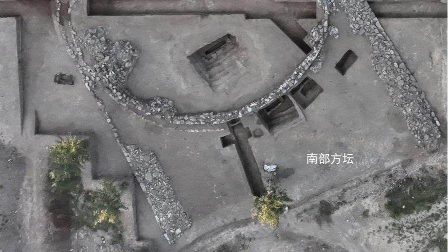 Largest jade dragon from Hongshan culture found in north China