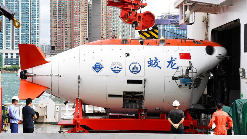 China's manned deep-sea submersible Jiaolong arrives in Hong Kong for 1st time