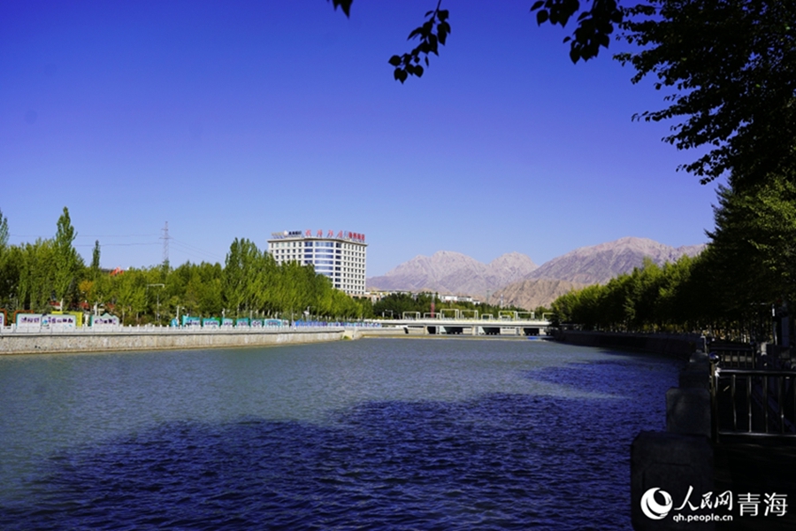 Autumn views of NW China's Qilian Mountains