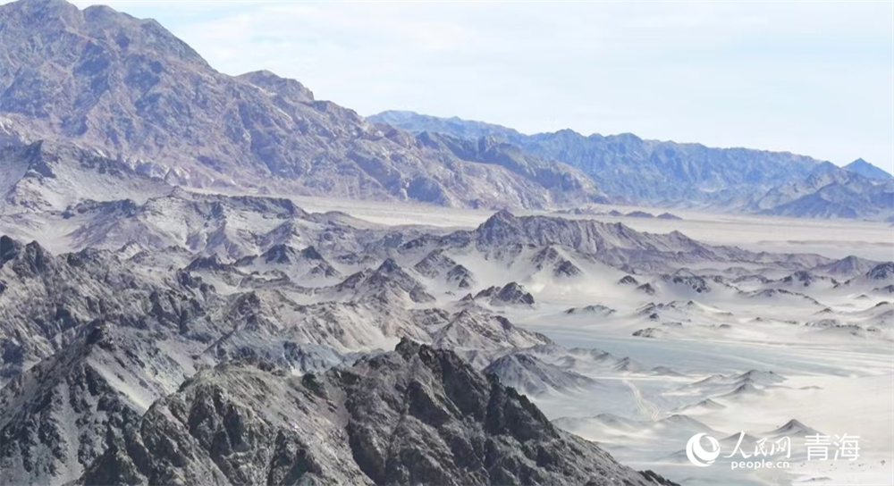 Heidu Mountain, a real-life Chinese ink wash painting in NW China's desert area